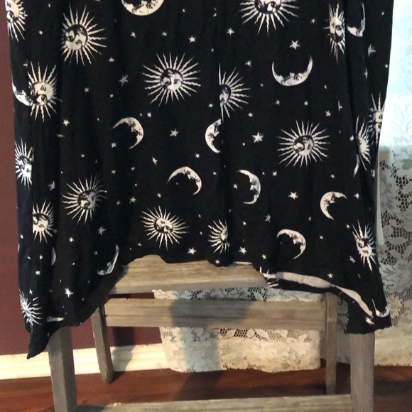 Sun & moon tank - Picture 5 of 8